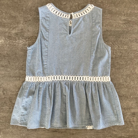 Doe & Rae Sleeveless Top - Picture 2 of 9